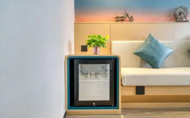 Hello Hotel (Zhuji University Town Xinnongdu Branch)