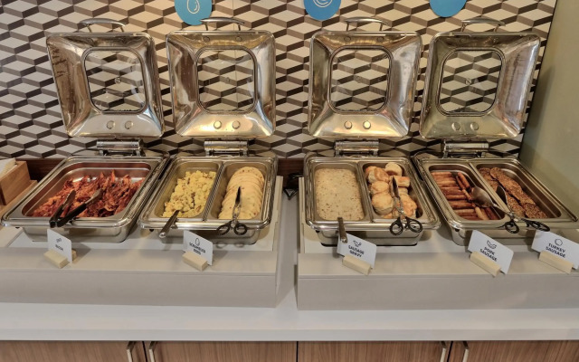 Holiday Inn Express & Suites Albuquerque East by IHG