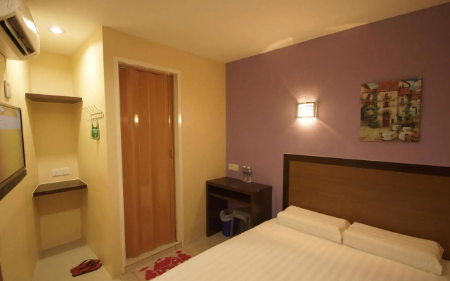 One Point Hotel - RH Plaza