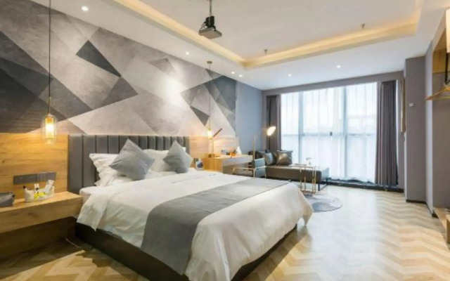 Yingyi Business Hotel