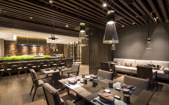 DoubleTree by Hilton Hotel Shenzhen Longhua