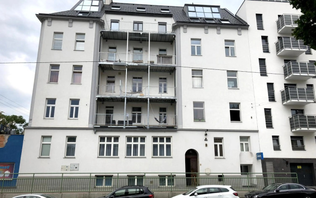 Spacious Apartment in Center with Terrace