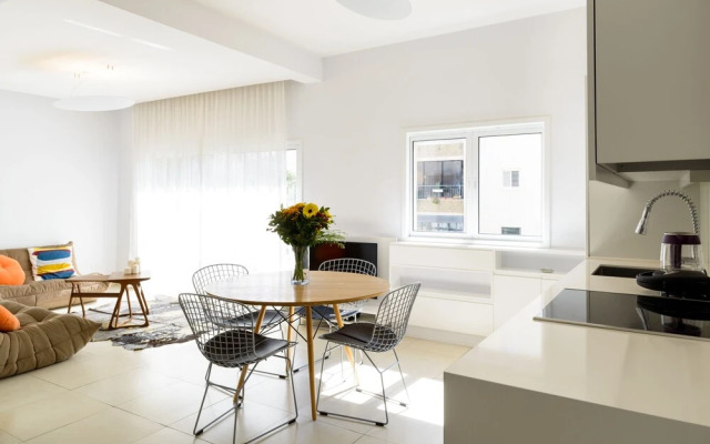 Relax & Sunny near Beach by FeelHome