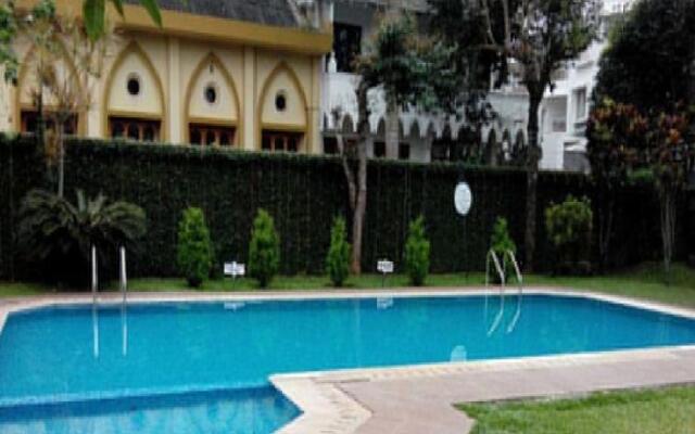 Hotel Silver Crest
