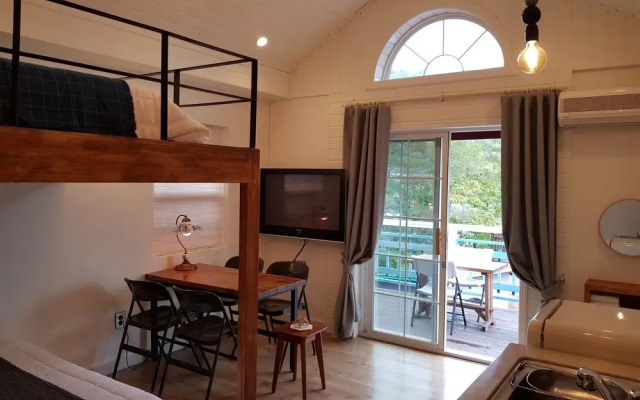 Adellna Pension