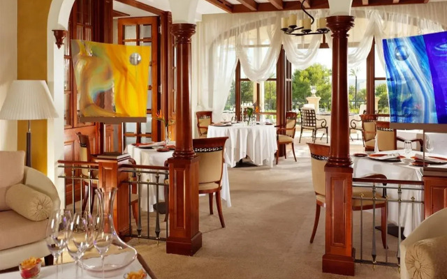 The St. Regis Mardavall Mallorca Resort