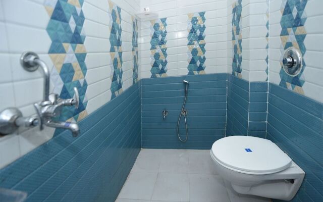 Oyo 23218 Hotel Laxmi Vridhi