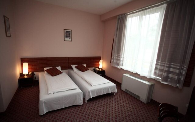 Mesogios Hotel
