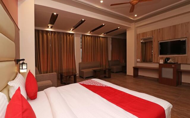 OYO 14766 Pacify Hills