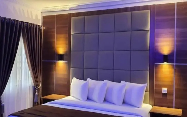 Presken Hotel Victoria Island