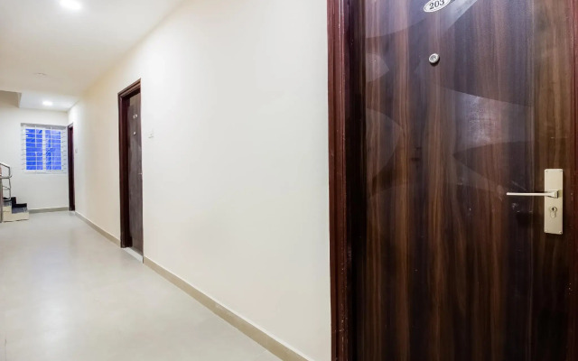 OYO 40125 Srirama Hotels, Gachhibowli