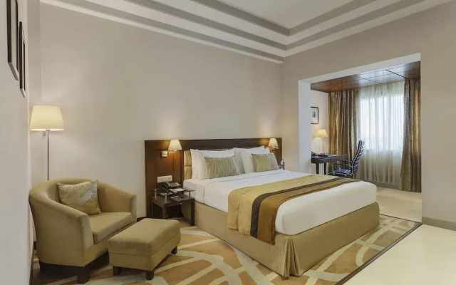 City Heart Sarovar Portico