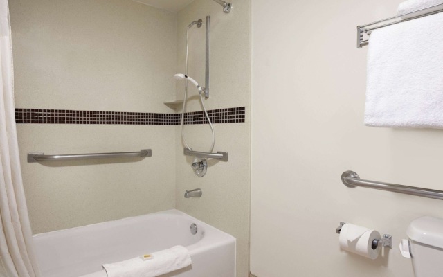 Days Inn And Suites Rancho Cordova