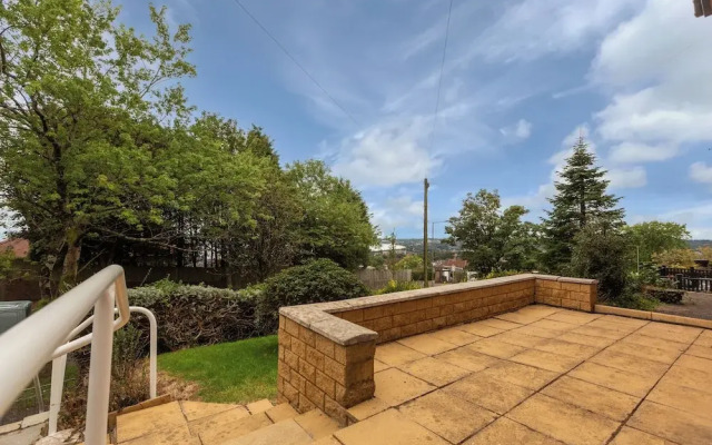 Superior three bedroom house with sea view