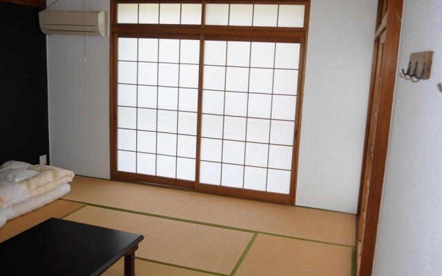 J-Hoppers Lake Biwa Guesthouse – Guest Rooms – Otsu