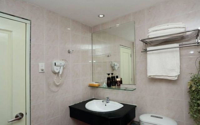 Thanh Long Hotel