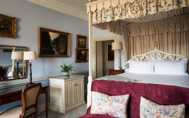 The Devonshire Arms Hotel