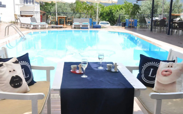 Lacivert Boutique Hotel