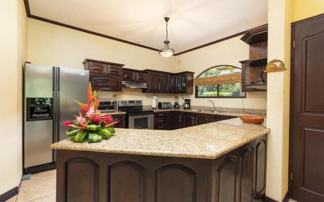 Catalina Cove 3- Spacious 6 Bedroom Loft Home