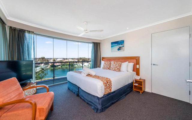 A 406 FANTASTIC OCEAN BEACH and MARINA VIEW APT - MANDURAH – Guest Rooms – Mandurah