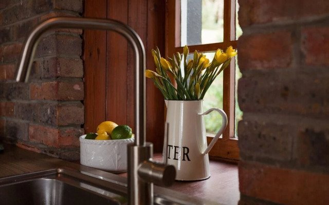 Spacious Characterful House W/views & Large Garden