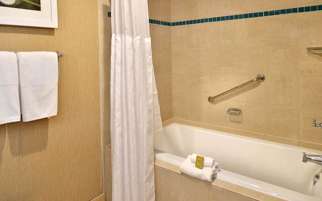 DoubleTree by Hilton Hotel St. Louis - Chesterfield