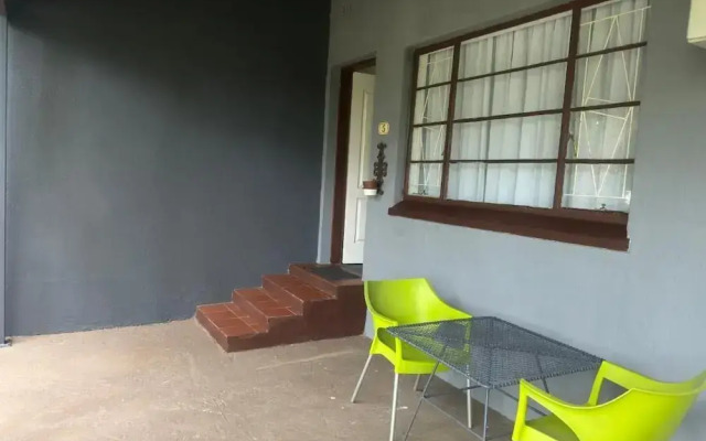 Room-busa House Self-catering Unit