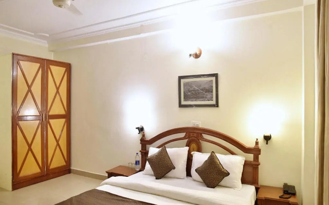 Hotel Swarn Palace by OYO Rooms