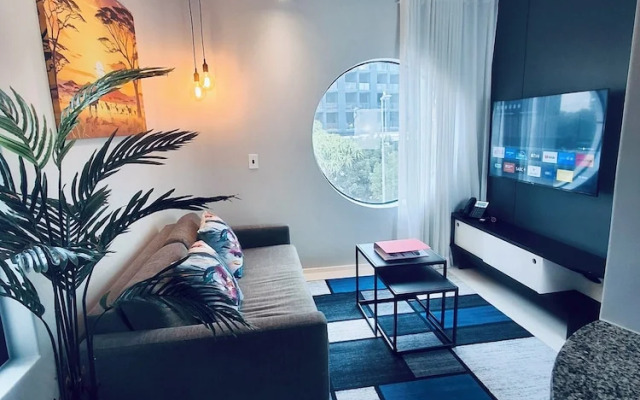 Urban Elephant Express The Flamingo