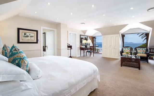 La Fontaine Guest House