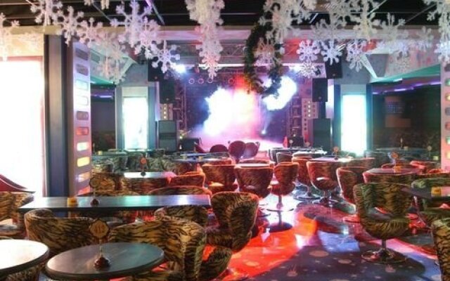 Akesu International Hotel