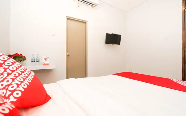 OYO Flagship 318 K1 UPN Rungkut Madya