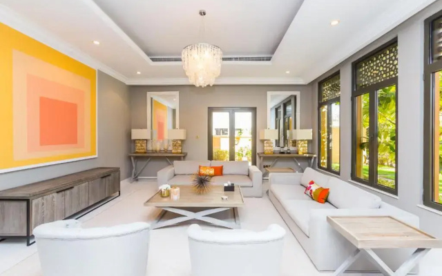 Maison Privee - Prvt Pool & Beach Access in Luxury Palm Jumeirah 6BR Villa