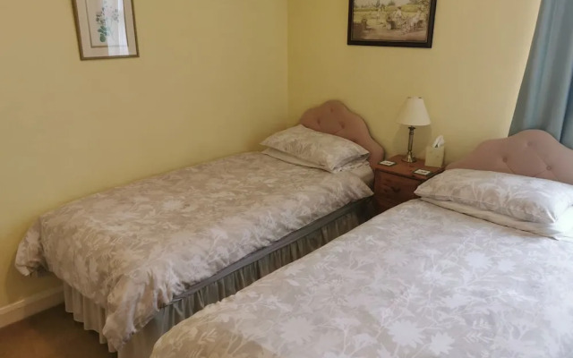 Black Swan Guest House