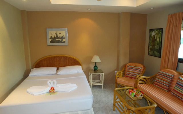 Summer Breeze Hotel