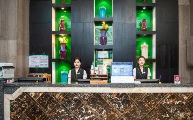 Hailong Hotel (Pangdonglai Life Plaza)