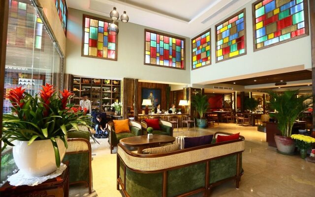 Au Lac 1 Hotel