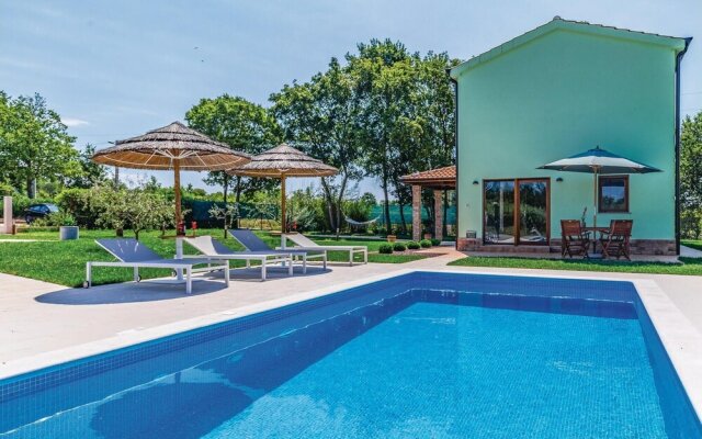 Amazing Home in Jasenovica With Wifi, Outdoor Swimming Pool and 4 Bedrooms