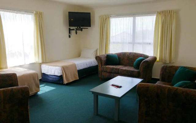 Motel Hobson's Choice