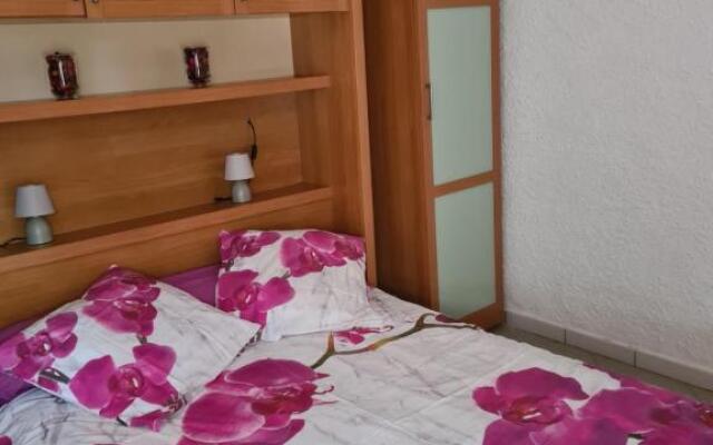 Maisonnette a la Campagne (Adults Only)