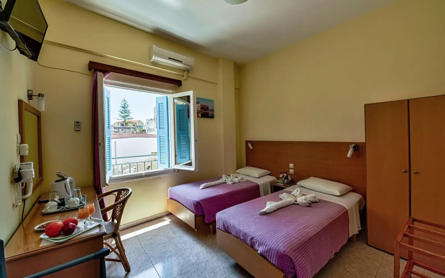 Lucia Hotel