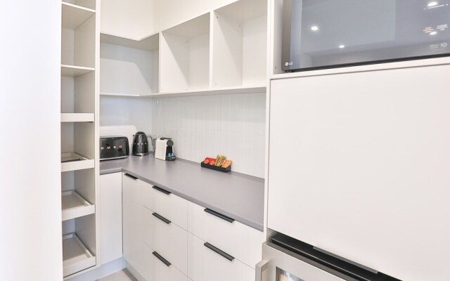Indulge Apartments City View Penthouses