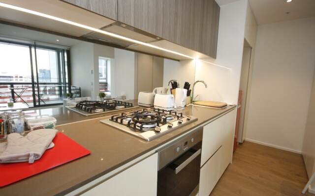 Onelife Docklands Luxury Apartment