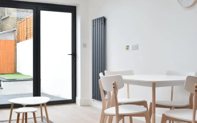 Two Bedroom Flat in London