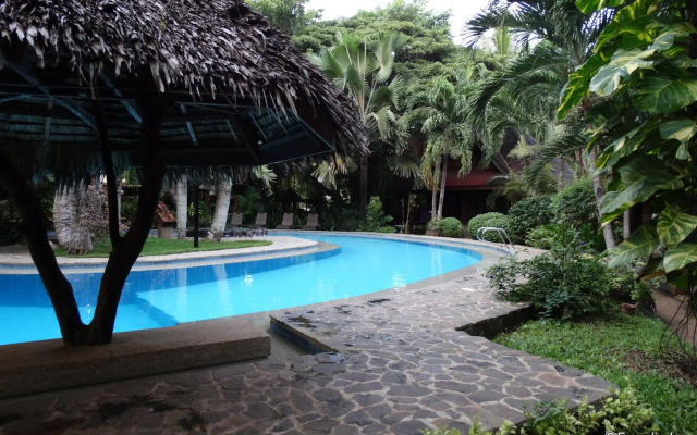Alona Tropical Beach Resort