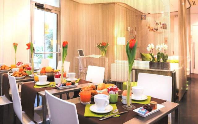 Hotel Glasgow Monceau Paris by Patrick Hayat