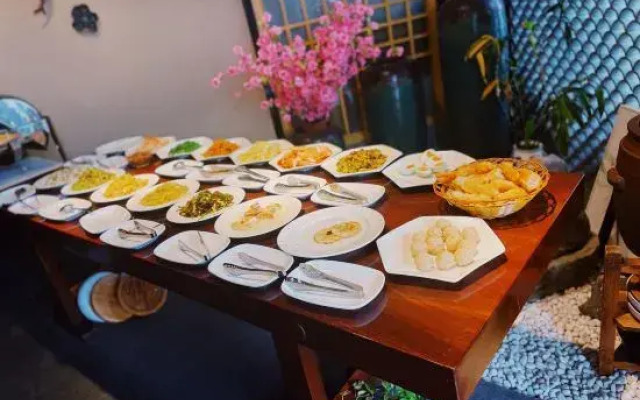 YUN MAN Suites Hotel