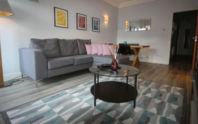 IFSC Dublin City Apartments by The Key Collection
