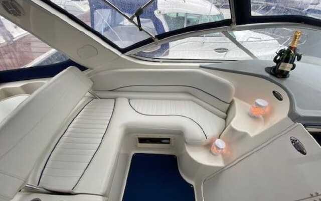 Stunning 2-bed Boat in Dreverna
