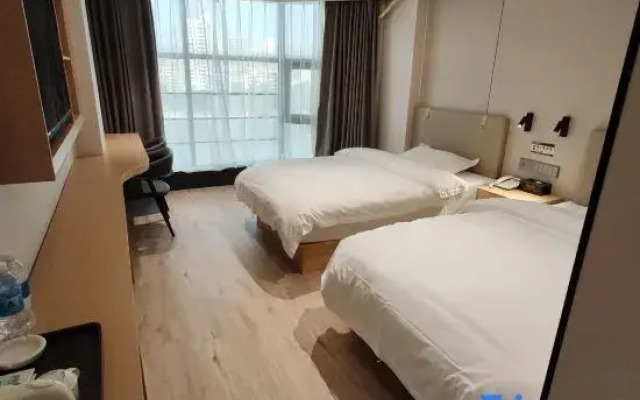 Yixing Hotel